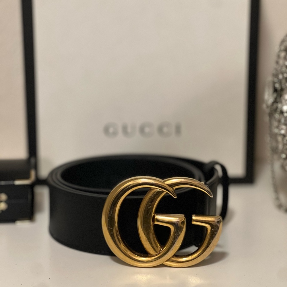 Black/gold Gucci belt.. Comes with Gucci box, detached tag + Gucci silk bag